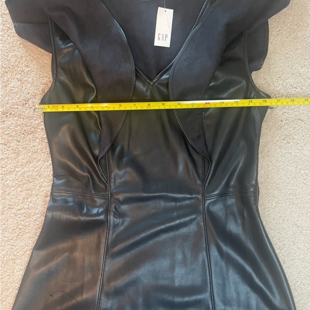 GAP, Vegan Leather, Flutter Sleeve, V-Neck ‎ A-Line Mini Dress, Black Sz 10 Tall - Picture 11 of 15